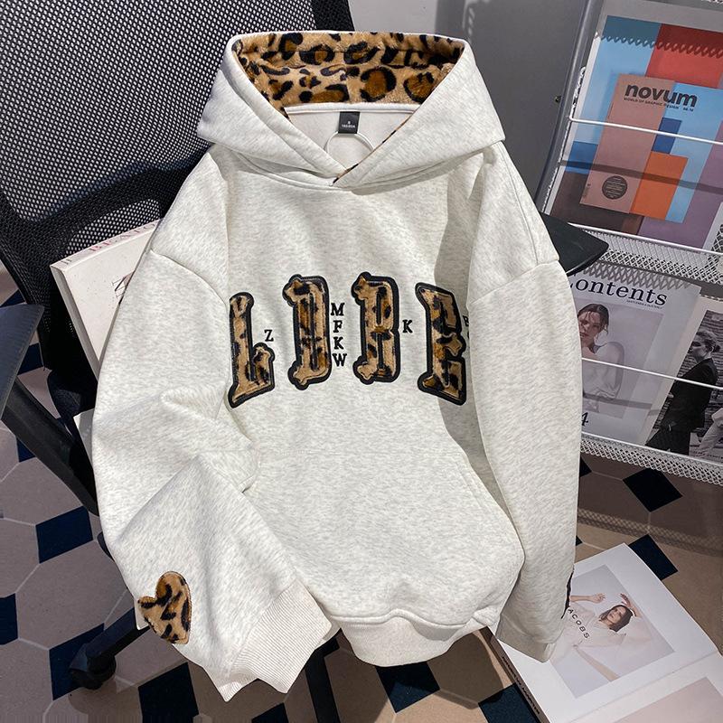 American autumn and winter velvet model, the same leopard print embroidery for men and women, loose and warm S