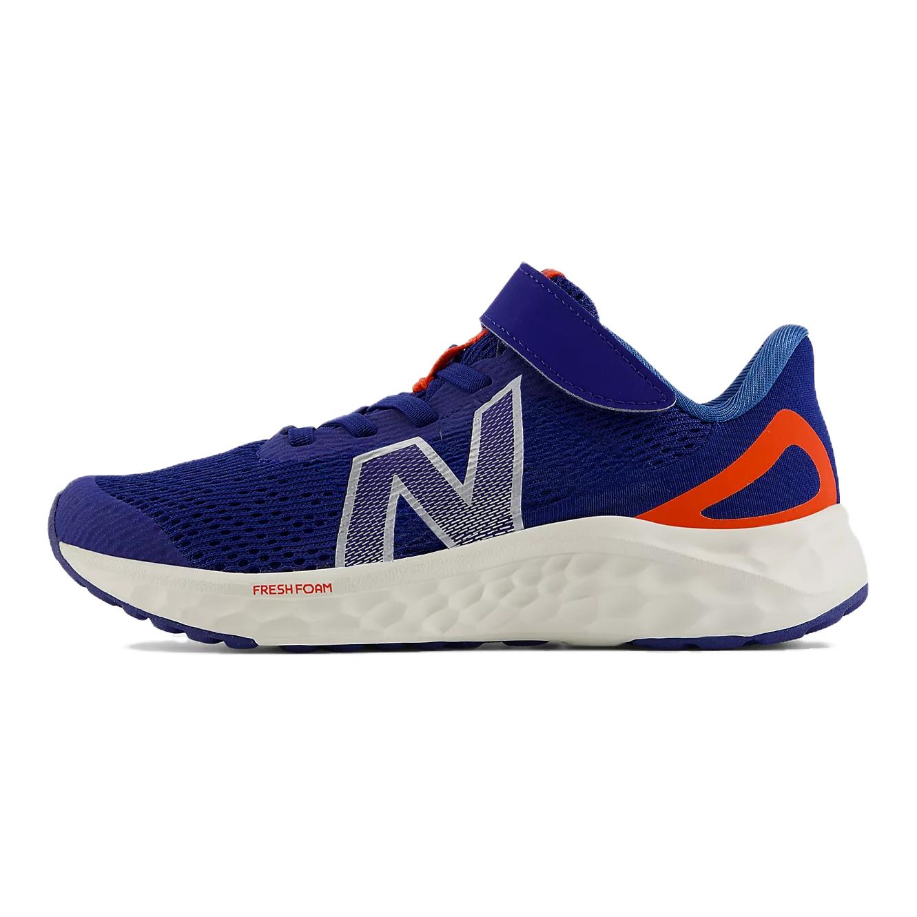 

New Balance Кроссовки Fresh Foam Arishi v4 Bungee Lace Top Strap Little Kid Inkwell Neo Flame Kids, синие, серебристо-металлические, PAARIYN4 28