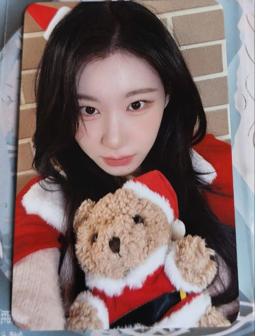 

[USED] itzy Chaeryun GOLD makestar limited edition Christmas trading card