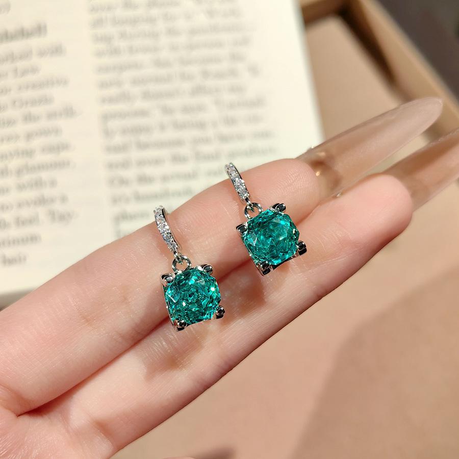 Classic Bull Head Star Anise Rose Cut Paraiba Pendant Necklace Colorful Diamond Stud Earrings Pink Diamond Ring Sea Blue Bracelet