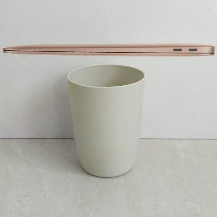 Simple, Stylish Solid Color Toothbrush and Mouthwash Cup Set