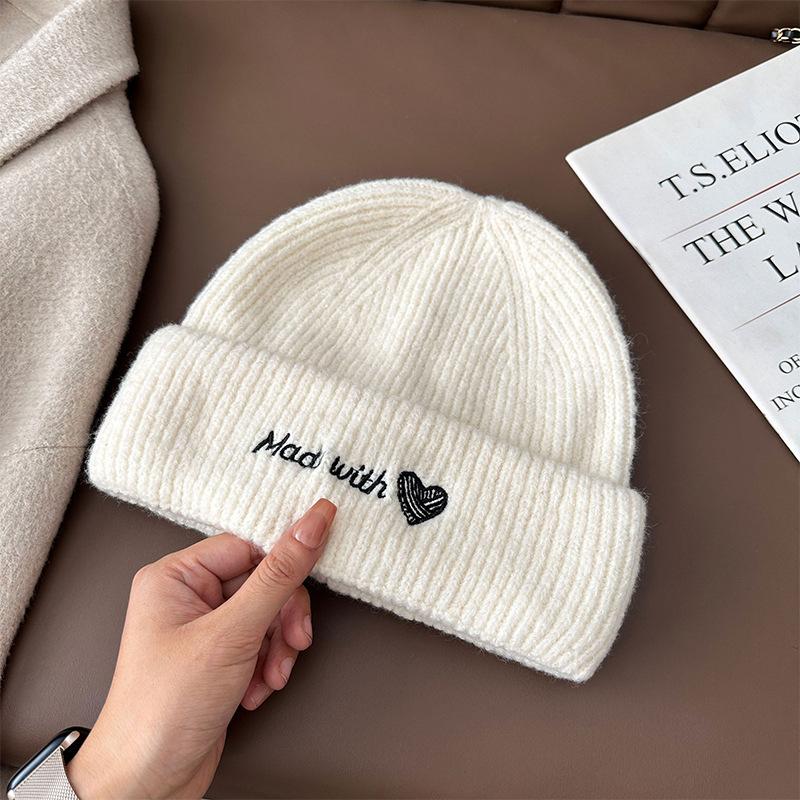 Autumn and winter warm and cold cover, ear protection, simple big head circumference wool hat women