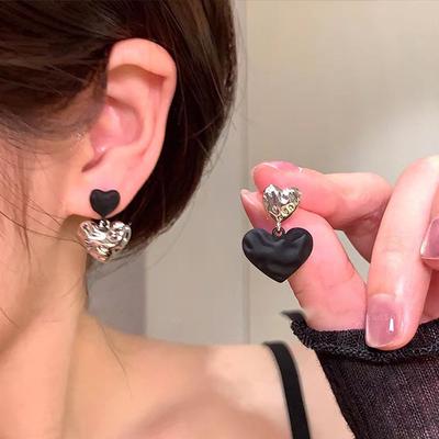 Pleated Love Asymmetrical Pendant Earrings Niche Temperament Light Luxury Stud Earrings High Sense Simple Personalized Earrings
