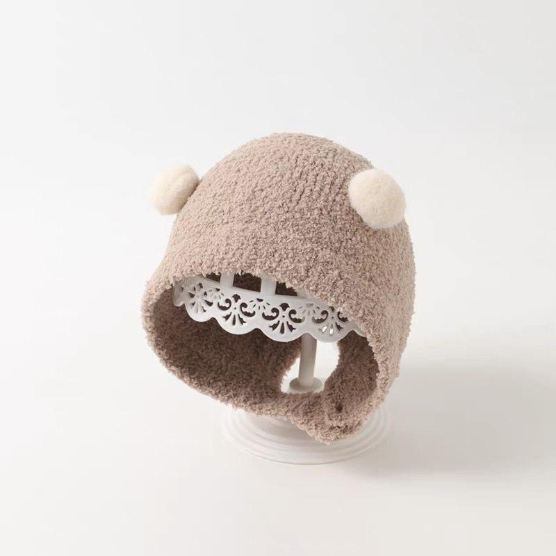 Super cute baby autumn and winter new children's thermal hat cute double ball hat warm ear protector knitted wool hat