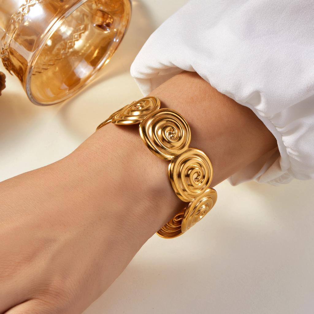 Holiday style starfish conch turtle high color retention opening bracelet, new 18K gold oil pressure stainless steel bracelet