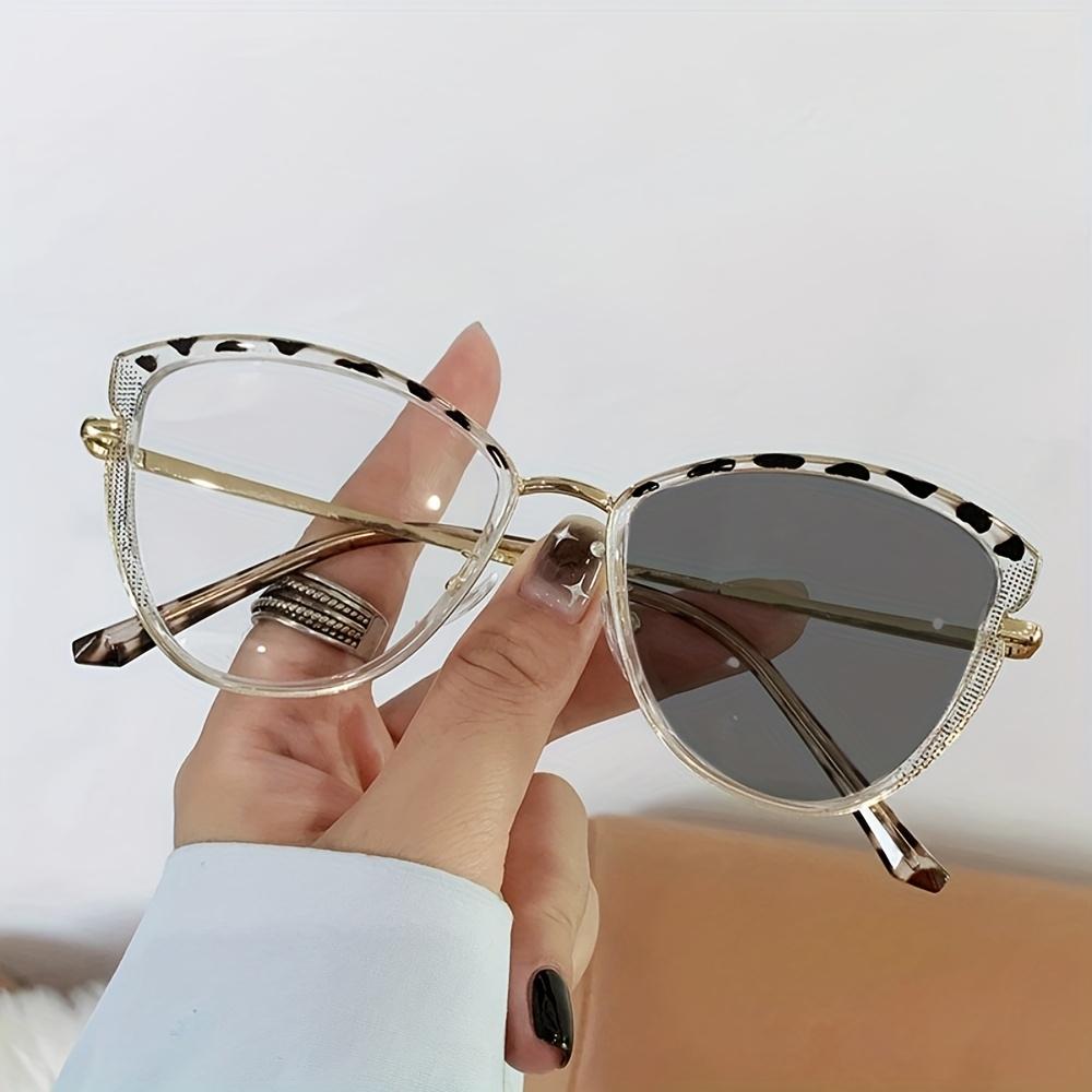 

1 pair of Latest INS style metal + PC material glasses frames fashionable glasses for men and women equipped with tinted lenses
