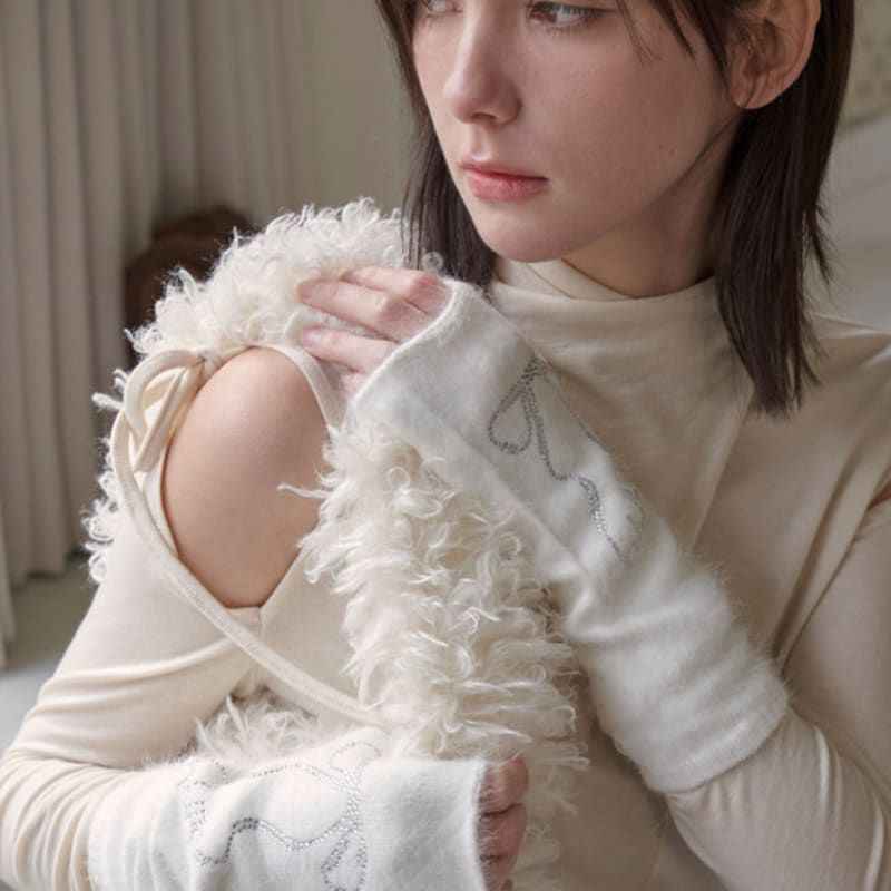 

HHIPS RIBBON ANGORA GLOVES (3colors) Charcoal