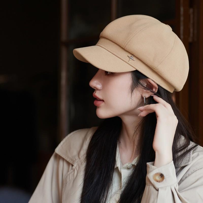 Autumn and Winter New Hat Women's High-end Sense Four-pointed Star Metal Standard Octagonal Hat Showing Face Small Newsboy Hat