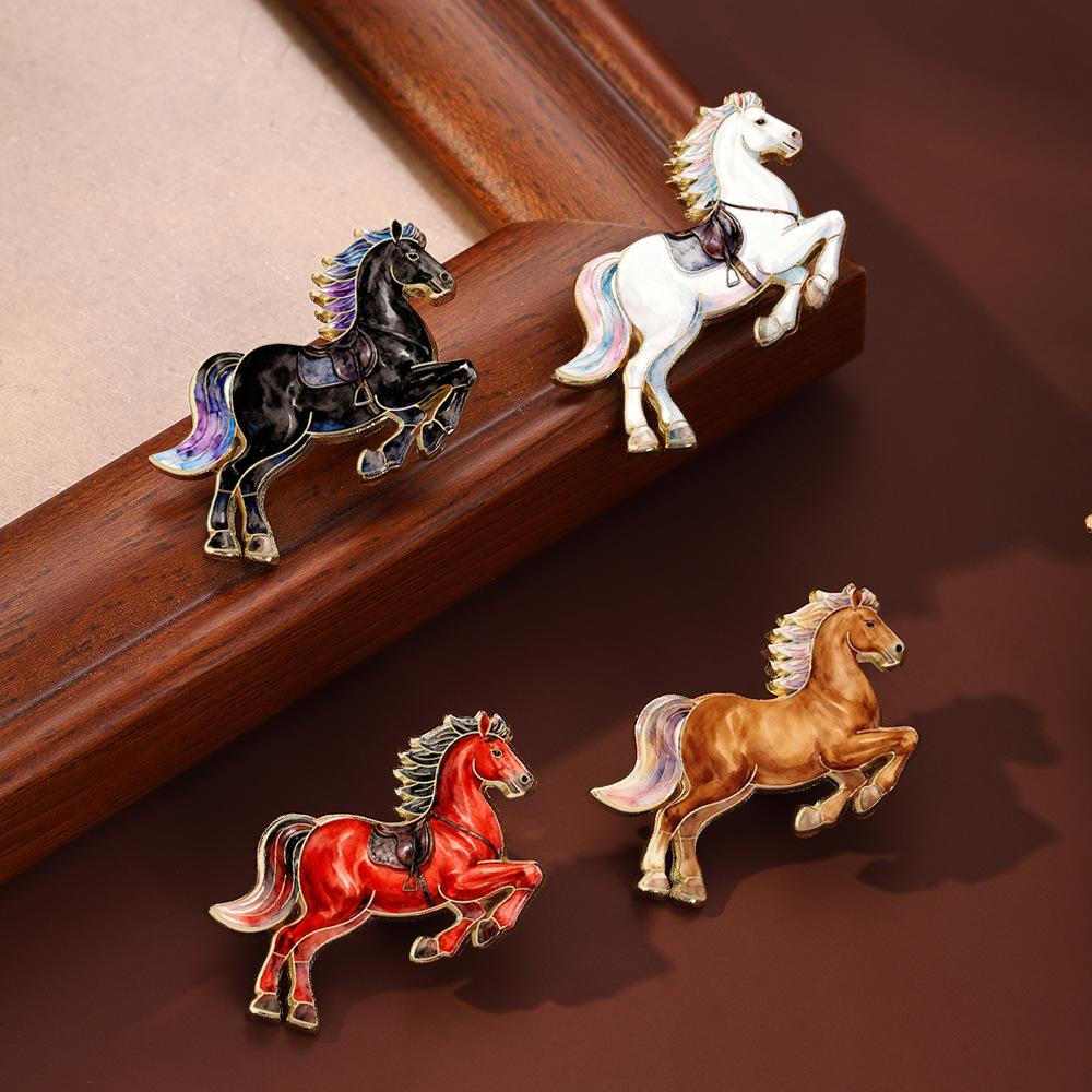 Year of the Horse Brooch Cute Animal Zodiac Souvenir Birthday Year Dream as Horse Badge Ornament Event Gifts