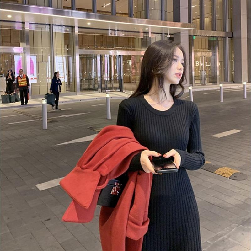 Autumn and Winter New Light Luxury Black High-end Retro Slim and Thin Temperament A-word Fishtail Dress