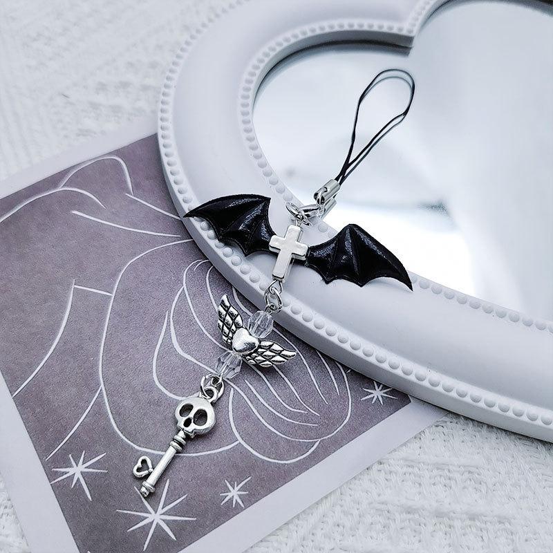 Y2K Mobile Phone Charm Strap Chain Keychain Cool Girl Gothic Dark Demon Bat Wings Skull Lanyard Pendant For iPhone For Samsung
