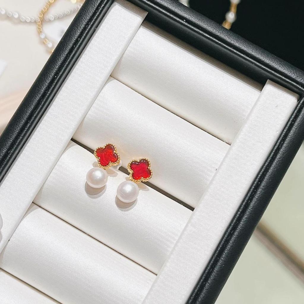 Chic Celebrity Style Four-Leaf Clover Earrings: Trendy White Dangle with Retro Pearl and Niche Design for Women