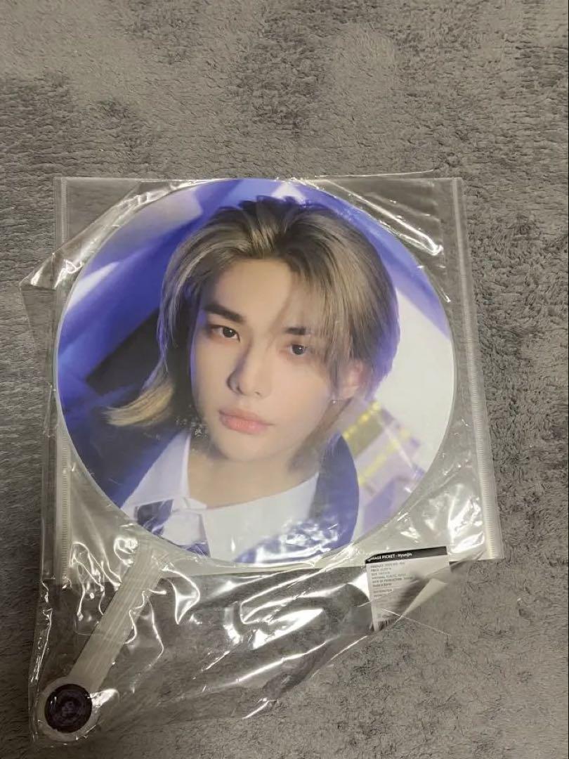 

[ВЖИВАНИЙ] фан Хьонджина з straykids