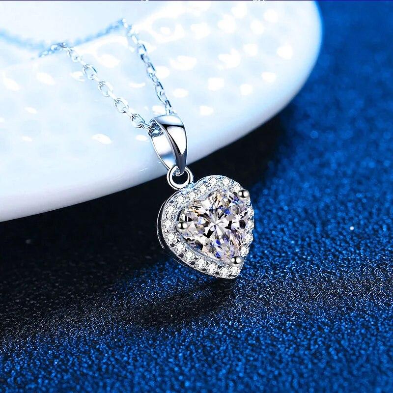 Kolor D 100% Srebro Próby S925 Kształt Serca 1ct Moissanit Wisiorek Zawieszka Impreza Ślub Naszyjniki z Wisiorkami Dla Kobiet Biżuteria
