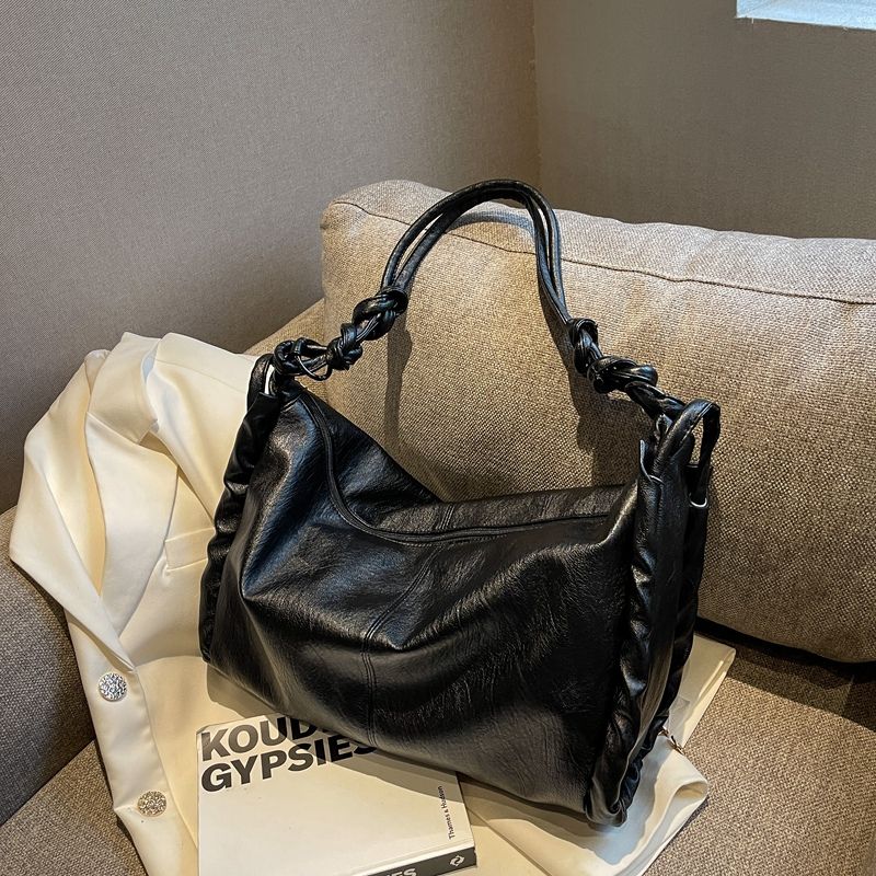 Autumn and Winter Fashion Large Capacity Big Bag for Women Versatile Underarm Bag Textured Crossbody Bag