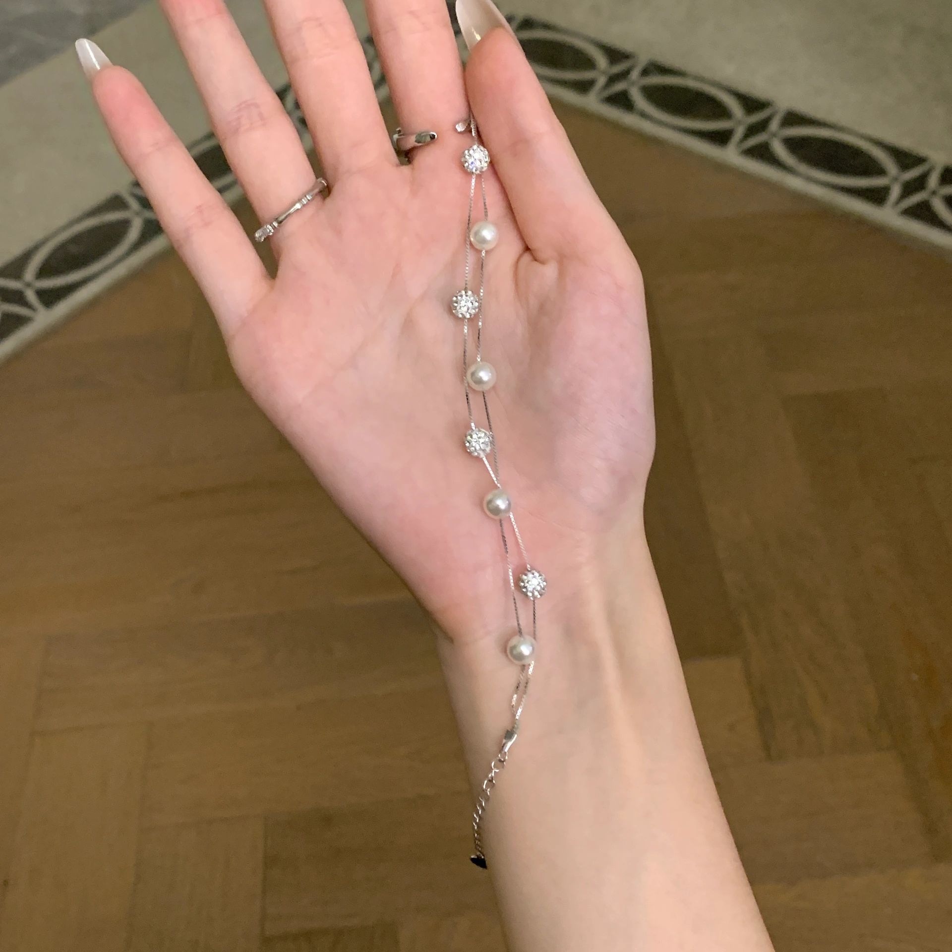 New Minimalist Bracelet for Women, Super Fairy French Double-layer Diamond Ball Bracelet, High-end Niche Bracelet 16CM