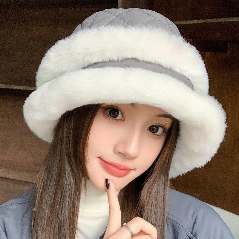 Winter Hat Women's Outdoor Fleece Windproof Neck Protection Ear Protection Bucket Hat Korean Version Fashion Small Plush Hat