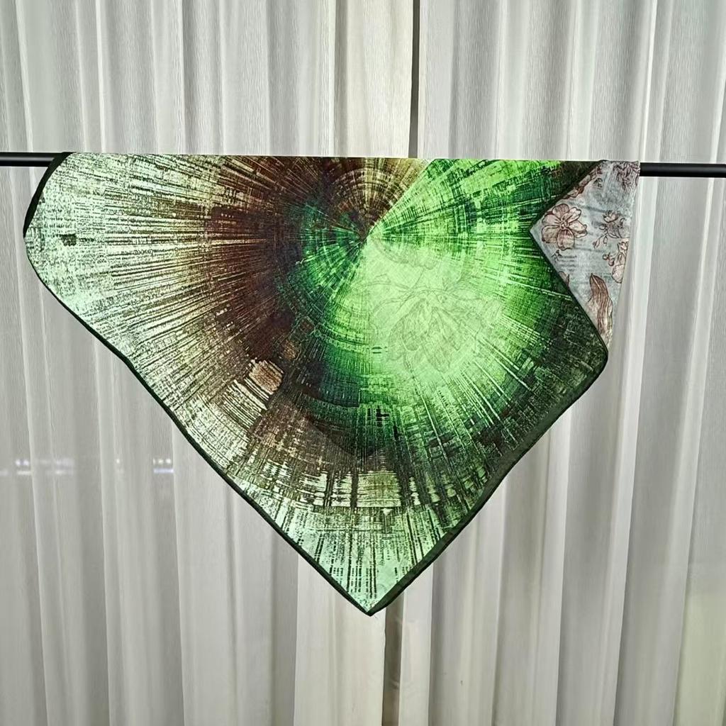 68x68cm Floral Velvet Scarf for Women Lightweight Square Scarves Elegant Spring/Summer Fashion Shawl Neckerchief Luxury