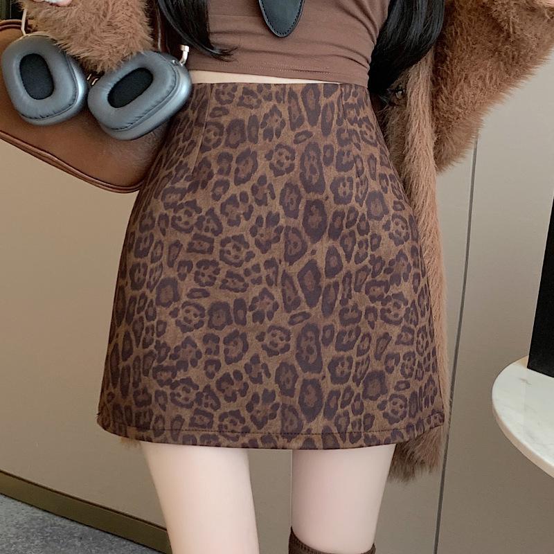 

Миди-юбка А-силуэта с леопардовым принтом с высокой талией для женщин - Лето 2025 Острая девушка Миниатюрный Повседневная мода Облегающая M чёрный