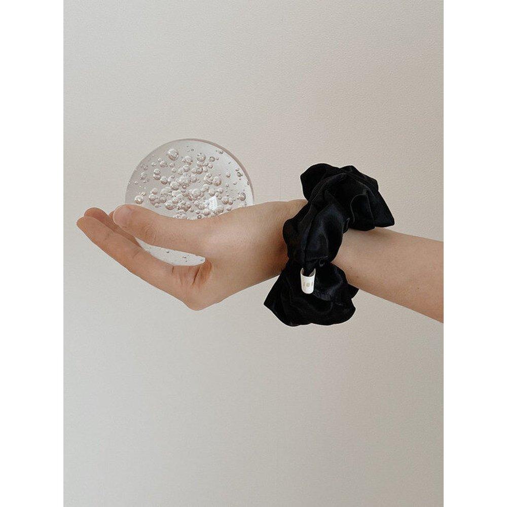 

Блестящие атласные резинки для волос [Черные]