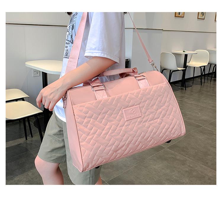 

Модная водонепроницаемая дорожная и родильная сумка — легкая, вместительная для поездок на короткие расстояния