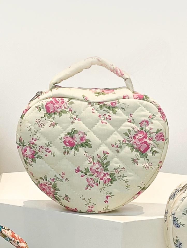Large Capacity Quilted Cotton Floral Travel Bag