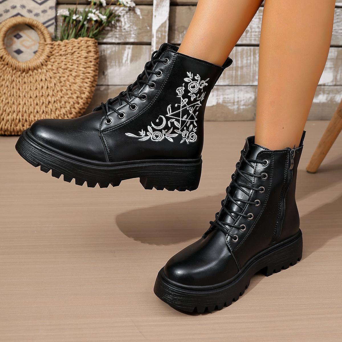 Новые универсальные ботинки Мартин на толстой подошве с вышивкой и шнуровкой для женщин, Осень-Зима 2026 42 чёрный