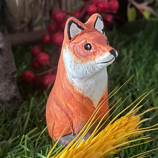Wooden Fox Figurine Hand Carved Fox Sculpture Small Forest Animal Desktop Ornament for Home Office Table Shelf Decor