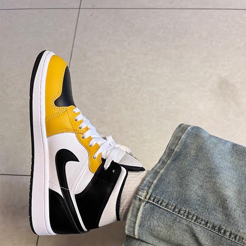 (GS) Air Jordan 1 Mid 'Yellow Ochre' Kids' DQ8423-701