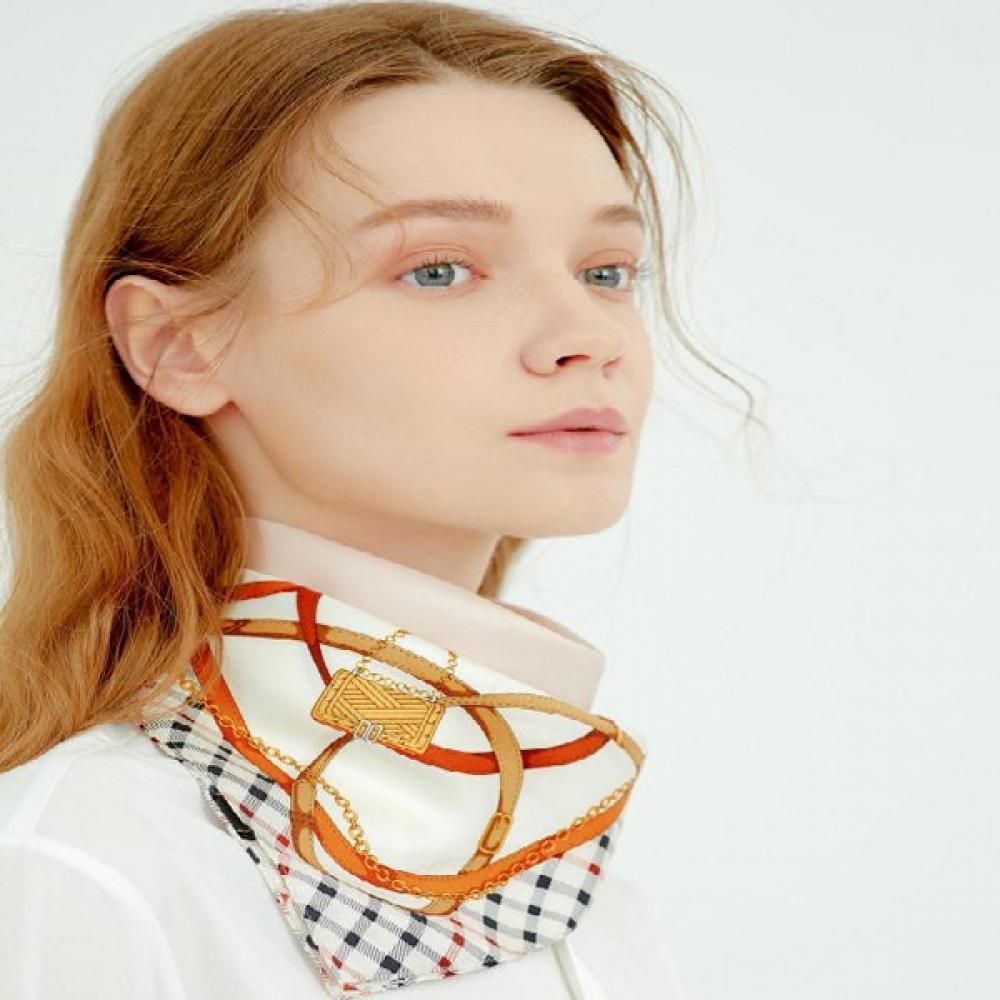 Daks Silk Chain Pattern Square Scarf Beige Dcsc2f144 Single option