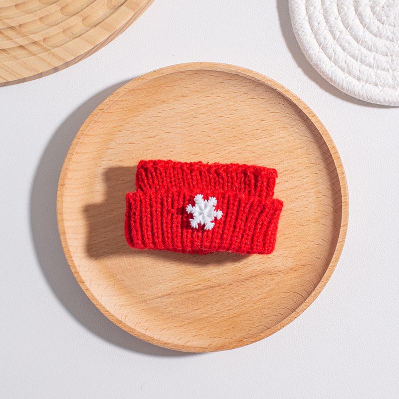 Labubu Christmas Sweater & Accessories Set for All Generations Keychain