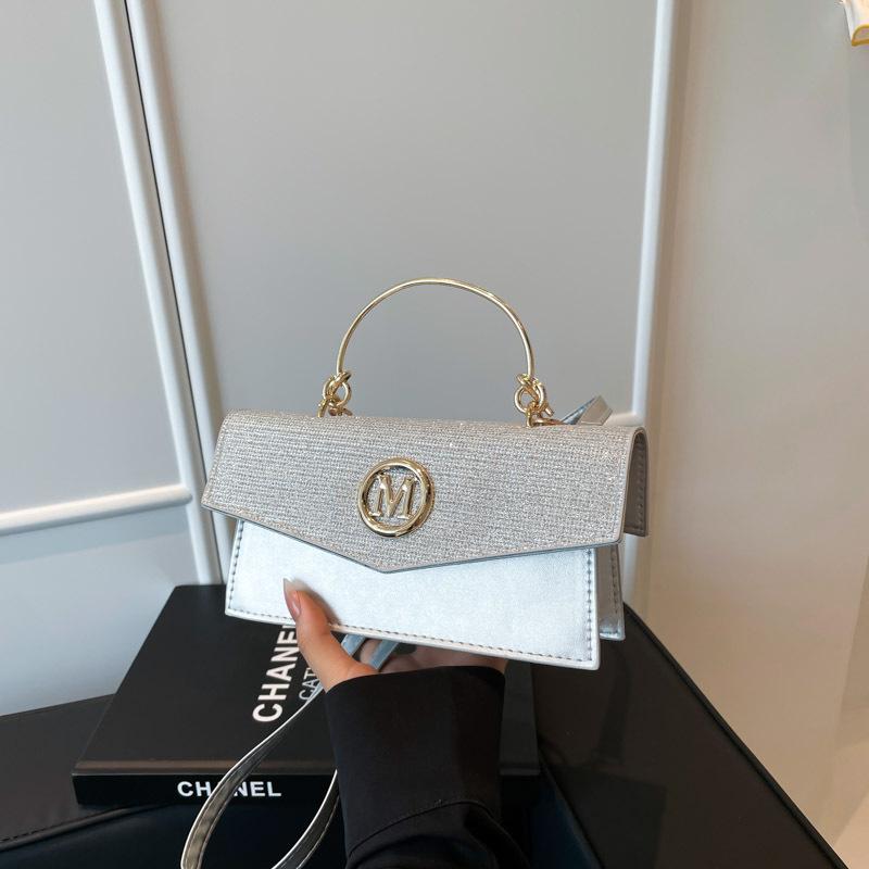 

Premium trend summer new niche design fashion versatile retro shoulder messenger bag серебряный