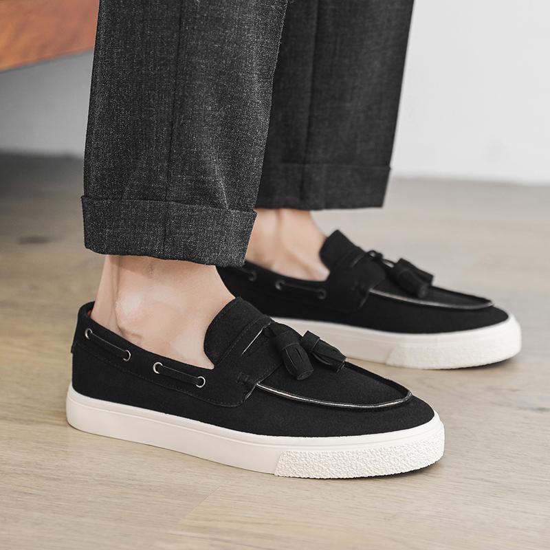 Fashion Italian Flat Suede Leather Loafers Leisure Walk Male Casual Shoes New Design Casual Slip on Flats Versatile Driving Moccasins