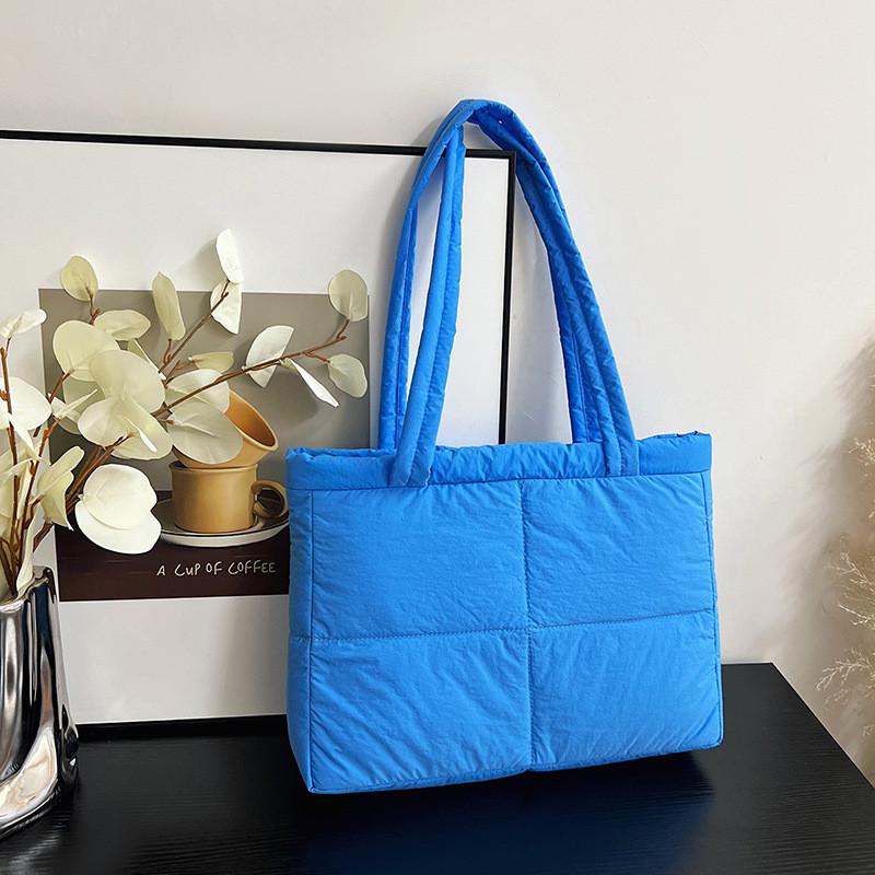IELGY Tote Bag Large Capacity Solid Color Simple Nylon Diamond Shoulder Bag Daily Commuter All-Match Underarm Bag