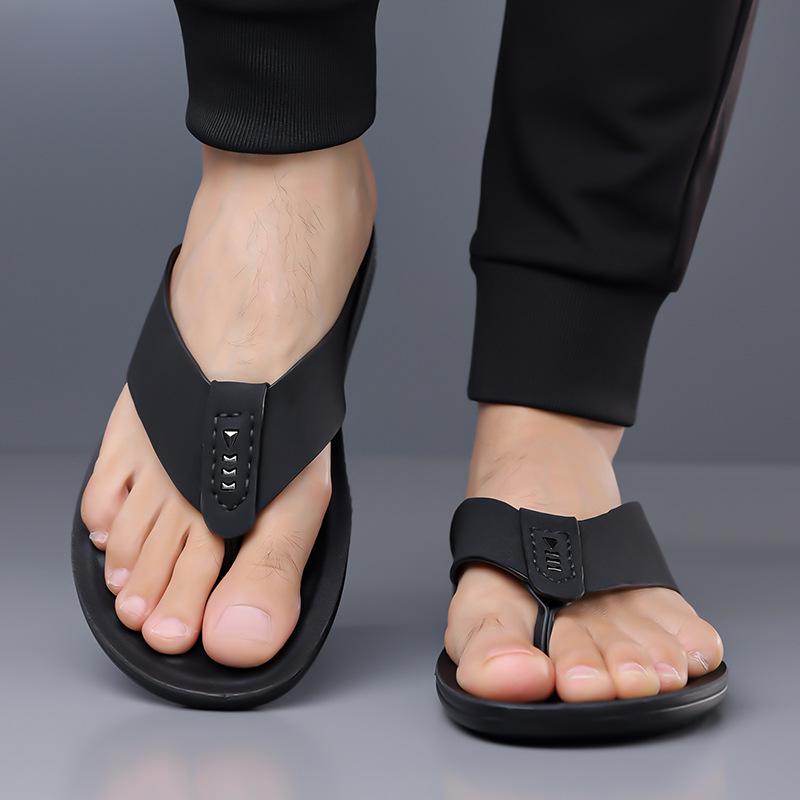 Men's 2026 Trendy Casual Non-slip Beach Flip-Flops: Comfortable & Breathable Thong Sandals