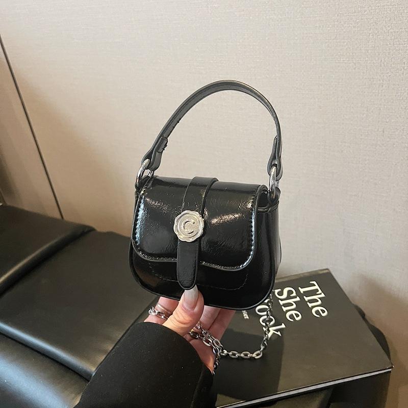 Premium sense niche mini bag women's spring and summer 2025 new fashion shoulder messenger bag popular portable saddle bag