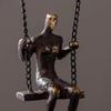Metallschaukel Charakter Abstrakte Handwerkskunst Statue Goldene Schaukel Figuren Metallskulptur Schreibtischdekoration Ornamente Moderne Wohnkultur