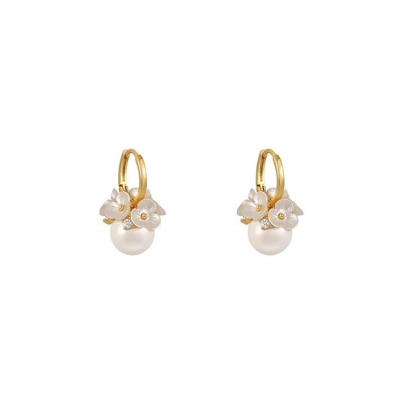 Flower Pearl Women's Earrings Buckle Design Retro Studs Luxury Temperament Unique Drop Earrings Charms Woman Accessories