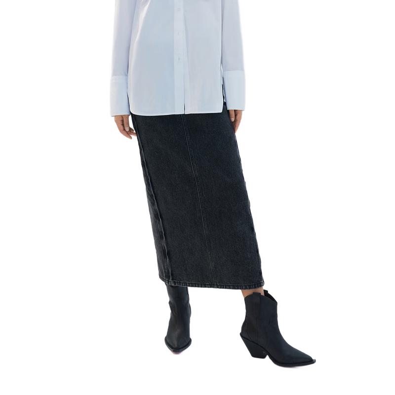 МО&Ко. Джинсовая юбка-миди прямого кроя серии NOIR S