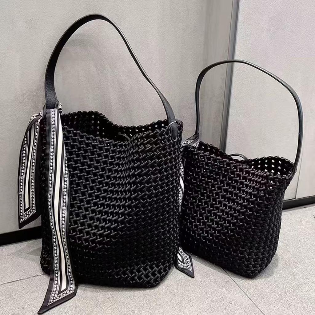 New Large Capacity Hand-Woven Pinwheel Knot Tote Bag with Niche Cutout Design for Mother and Child.