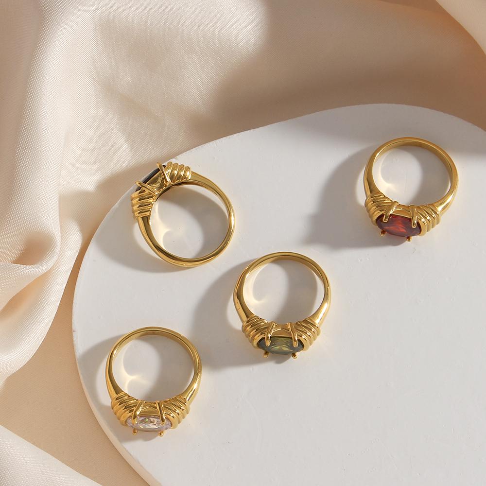 Ring mit kräftiger Krappenfassung und ovalem Schliff, 3A Zirkonia, glänzend, grün, rot, schwarz, weiß, Edelstahl, 18 Karat vergoldet, für Damen
