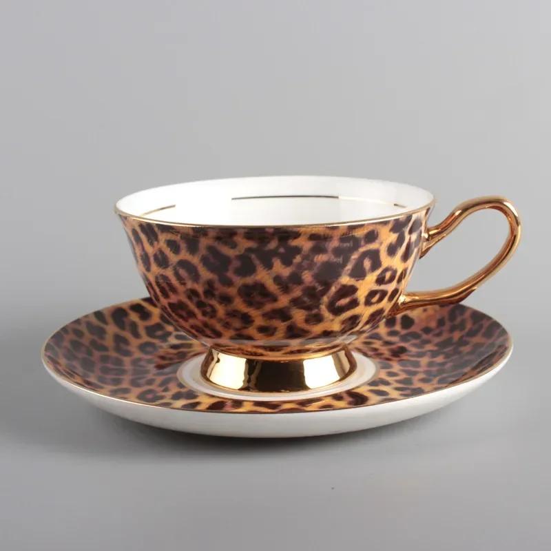 Coffee Cup Saucer High-end Exquisite Nordic Home British Pastoral Fashion Afternoon Tea High Bone China Ceramic Cup Red Tea Cups