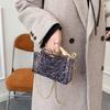Acrylic Transparent Box Bag, Women's 2025 New European and American Fashion Ice Crack Niche Versatile Portable Dinner Bag