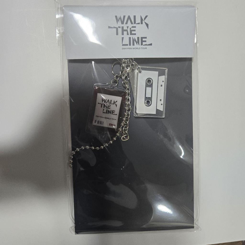 [USED] ENHYPEN WALK THE LINE Keyring