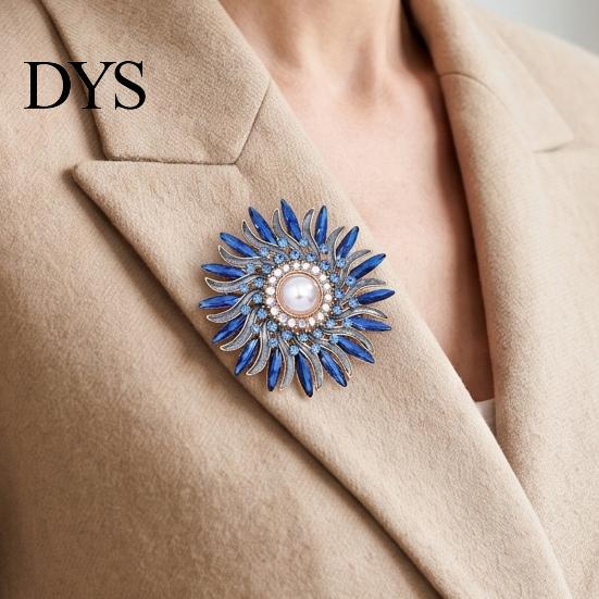 Vintage Flower Pin Retro Rhinestone Sunflower Brooch Pin, Floral Lapel with Faux Pearl Pearl, Metal Badge for Women, Clothing Accessories Decorative