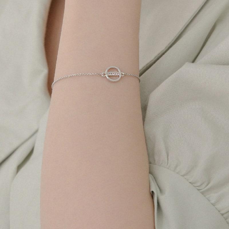 Rita Monica XOXO LINE BRACELET