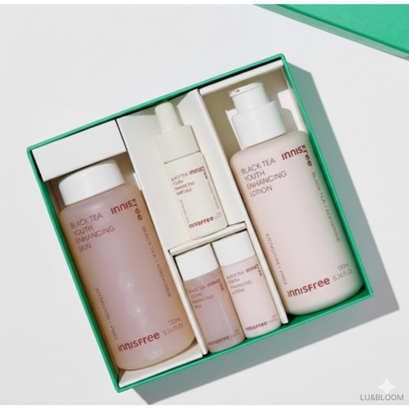 innisfree Black Tea Youth Enhancing Skincare 2-piece Set (+Free gift)