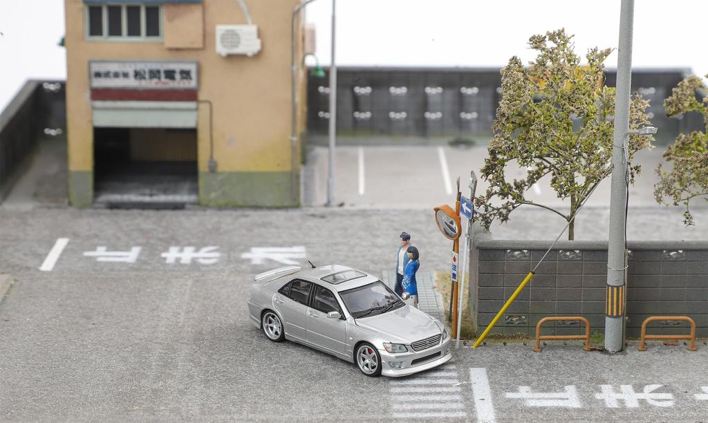 Focal Horizon x Model 1 Scale Toyota Altezza RS200 SXE10 Silver Metallic C33622 1/64 (Finished Model)