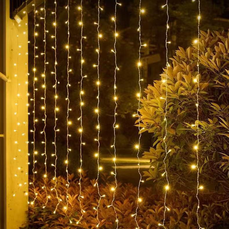 Guirlandes Lumineuses LED d'Extérieur Imperméables: Guirlandes lumineuses festives pour Noël, anniversaires et fêtes sur les arbres