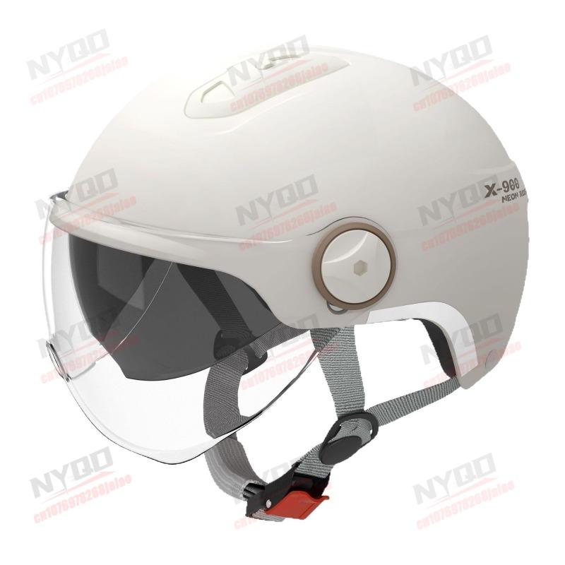Motorcycle Helmet for Men and Women Four Season Universal Dual Lens Wear-resistant and Scratch Resistant Safety Riding Helmet